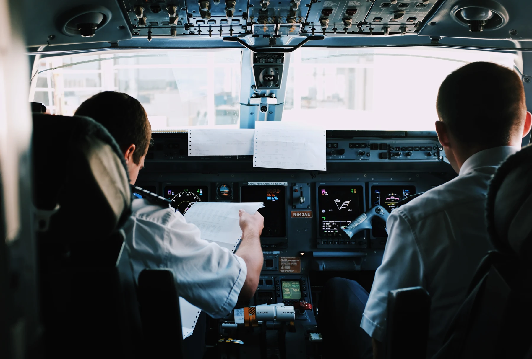 Air Traffic Control vs Airline Flight Dispatcher: Distinct Careers in Aviation